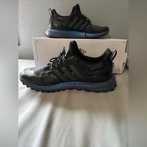 Ultra boost x NASA ISS NATIONAL LAB men’s 9.5